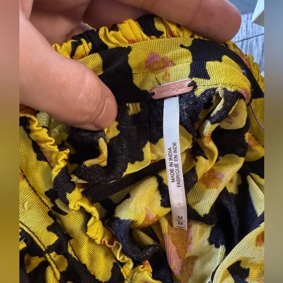 Free People Yellow Black Floral Love
Visitar >
Letter Swing Dress medium - Picture 10 of 11